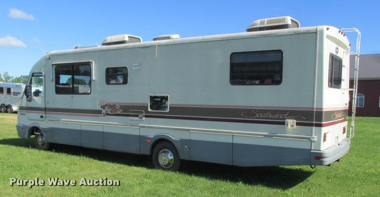 image for item K6121 1992 Fleetwood Southwind RV