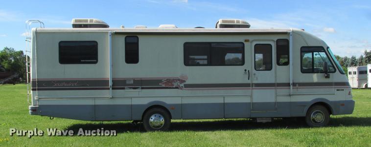 image for item K6121 1992 Fleetwood Southwind RV