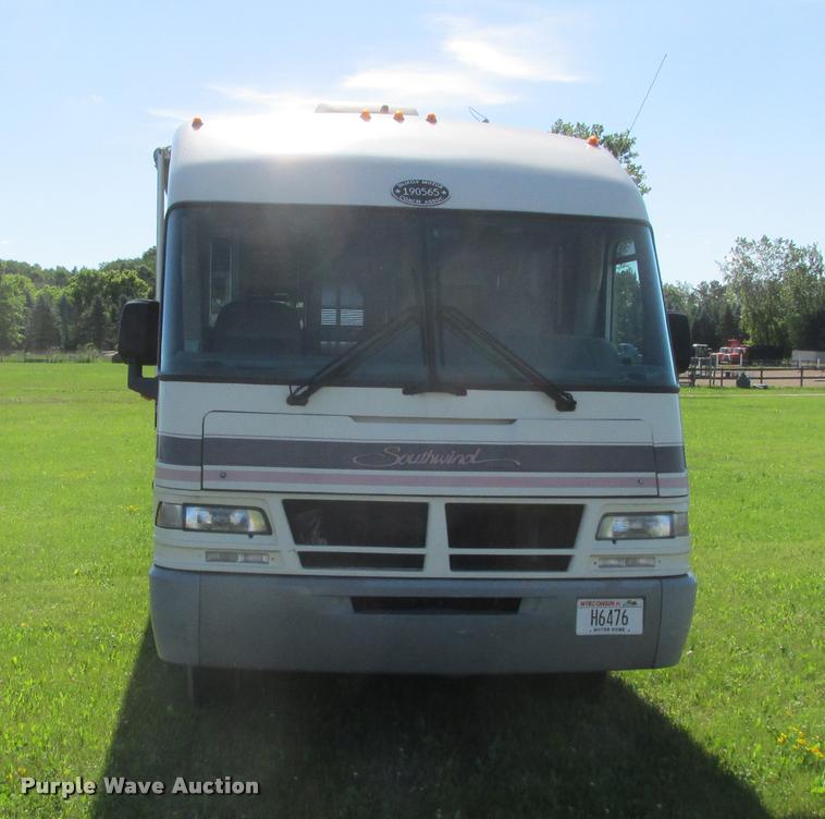 image for item K6121 1992 Fleetwood Southwind RV