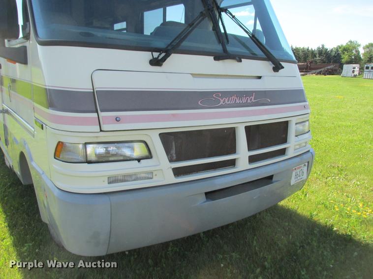 image for item K6121 1992 Fleetwood Southwind RV
