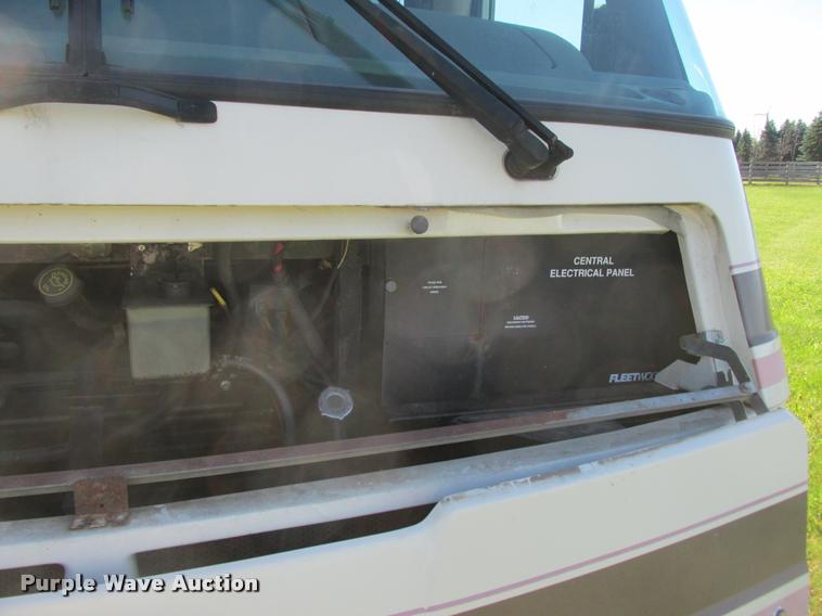 image for item K6121 1992 Fleetwood Southwind RV