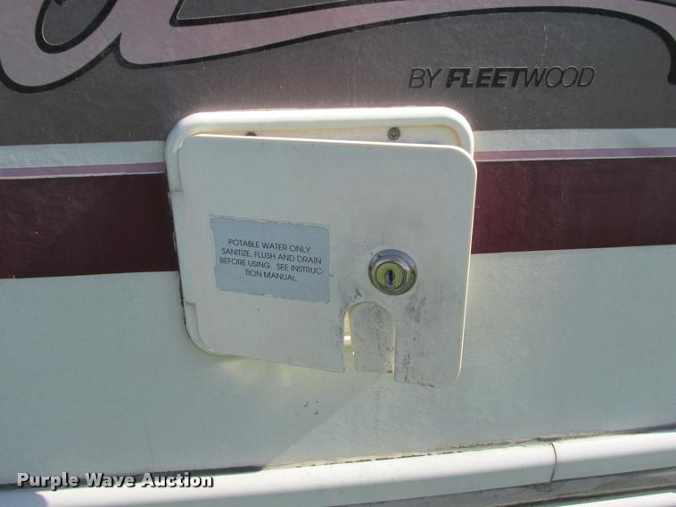 image for item K6121 1992 Fleetwood Southwind RV