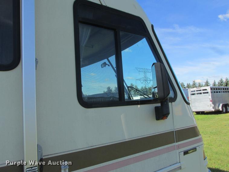 image for item K6121 1992 Fleetwood Southwind RV