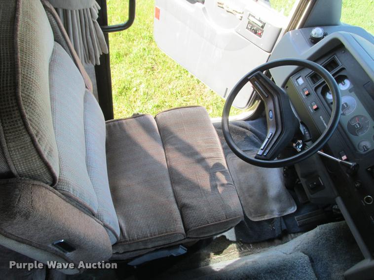 image for item K6121 1992 Fleetwood Southwind RV