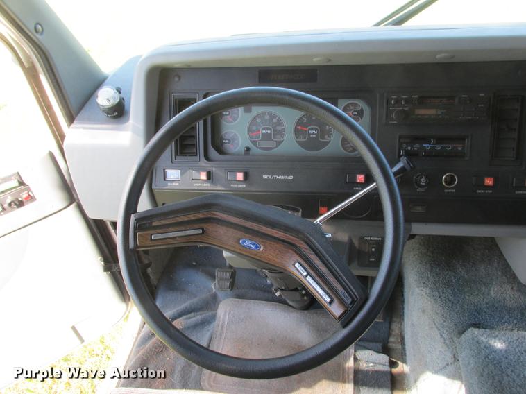 image for item K6121 1992 Fleetwood Southwind RV