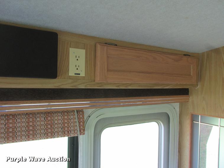 image for item K6121 1992 Fleetwood Southwind RV