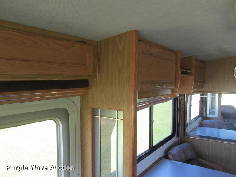 image for item K6121 1992 Fleetwood Southwind RV