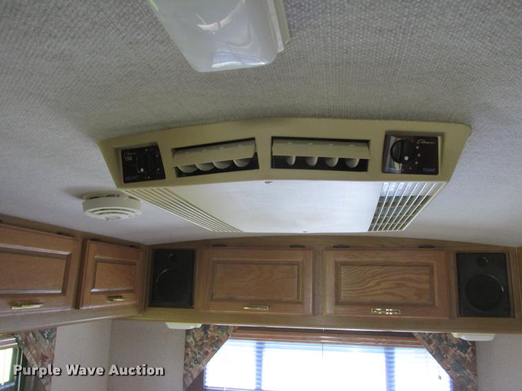 image for item K6121 1992 Fleetwood Southwind RV