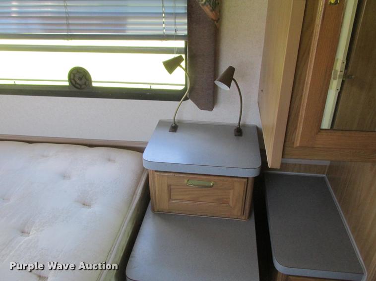 image for item K6121 1992 Fleetwood Southwind RV