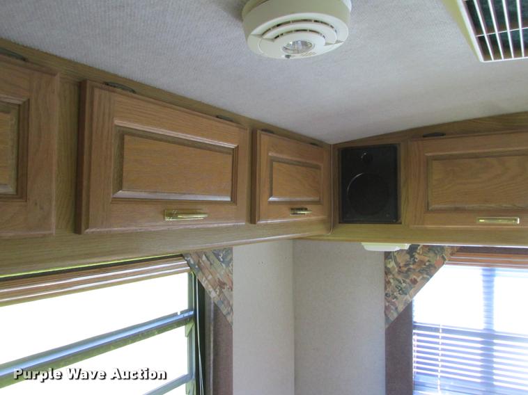 image for item K6121 1992 Fleetwood Southwind RV