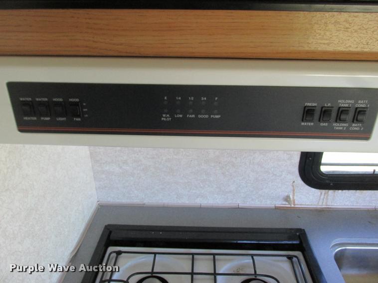 image for item K6121 1992 Fleetwood Southwind RV