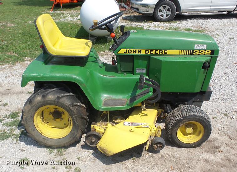 image for item K6433 John Deere 332 lawn mower