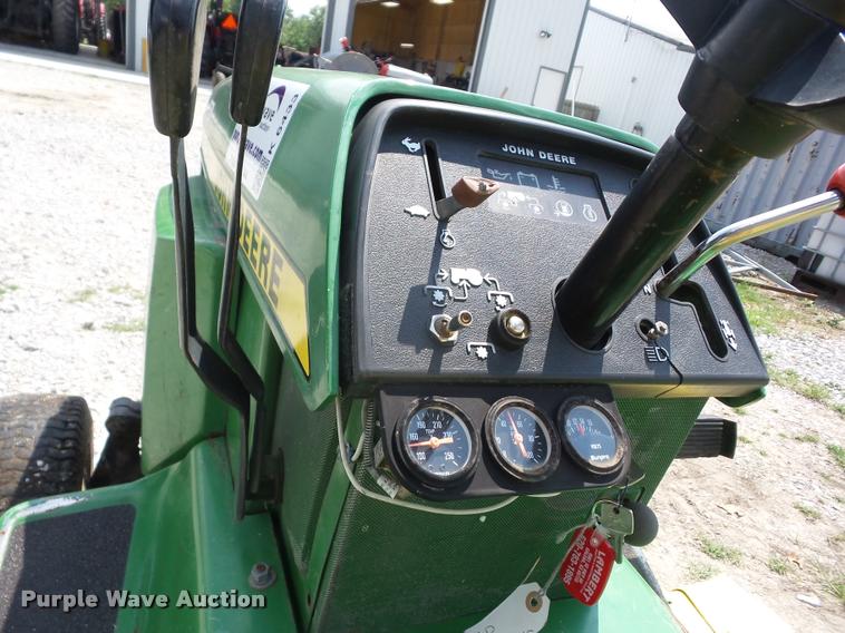 image for item K6433 John Deere 332 lawn mower