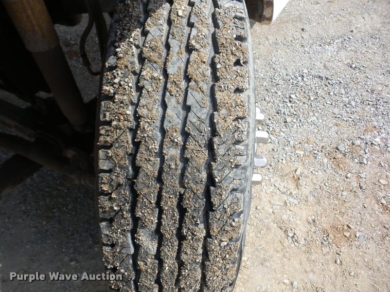 image for item K6455 1990 Ford F450 Super Duty flatbed truck