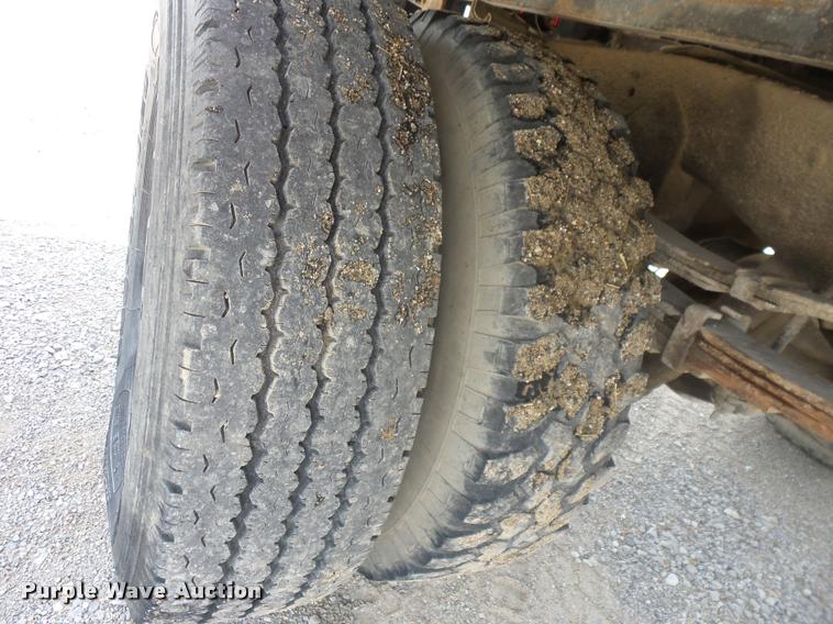 image for item K6455 1990 Ford F450 Super Duty flatbed truck