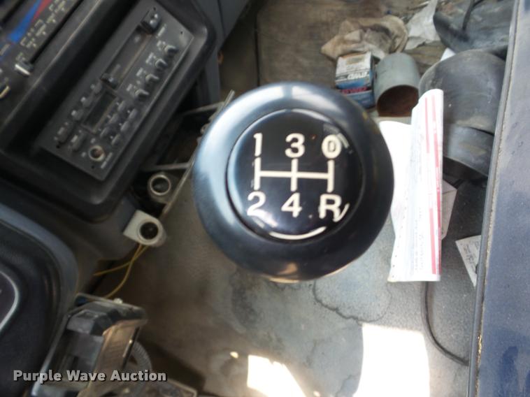 image for item K6455 1990 Ford F450 Super Duty flatbed truck