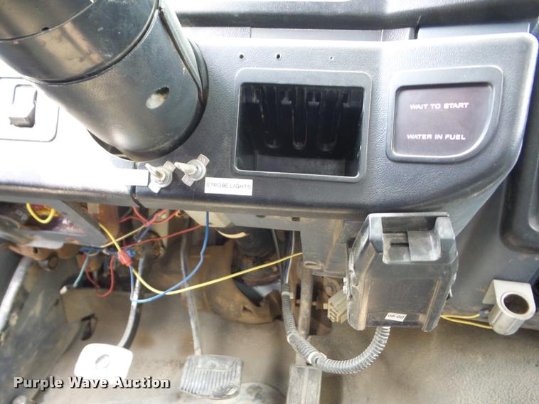 image for item K6455 1990 Ford F450 Super Duty flatbed truck