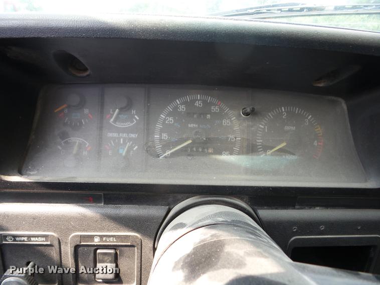 image for item K6455 1990 Ford F450 Super Duty flatbed truck