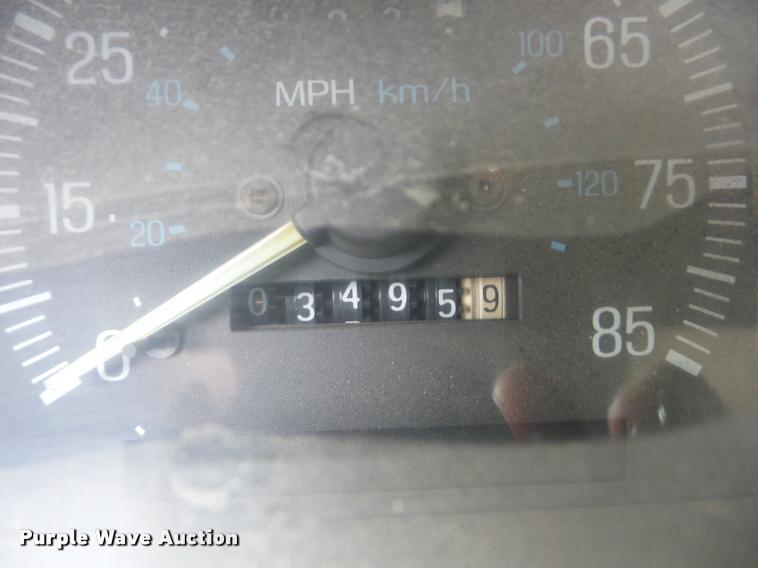 image for item K6455 1990 Ford F450 Super Duty flatbed truck