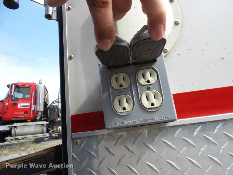 image for item K6456 2008 Interstate L10228TA3 enclosed cargo trailer