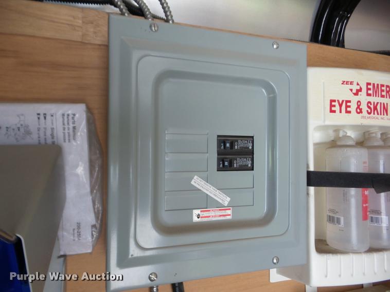 image for item K6456 2008 Interstate L10228TA3 enclosed cargo trailer