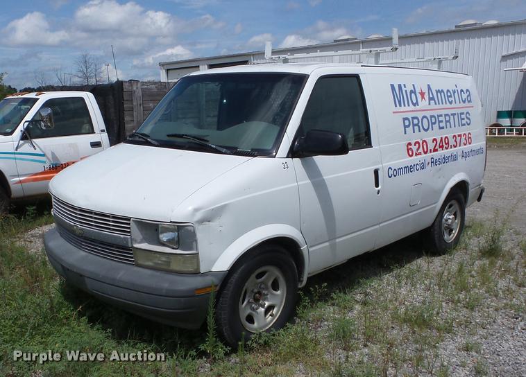 image for item K6461 2003 Chevrolet Astro Cargo van