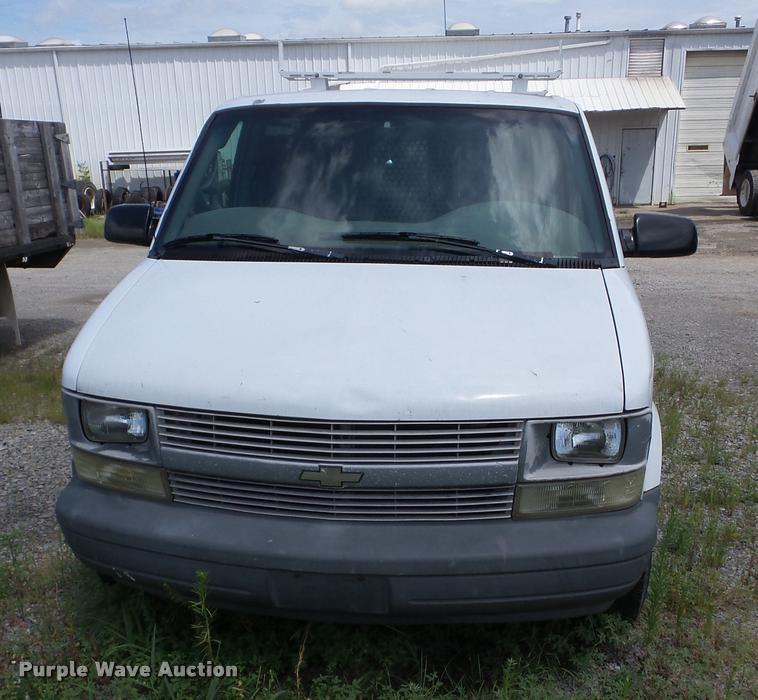 image for item K6461 2003 Chevrolet Astro Cargo van