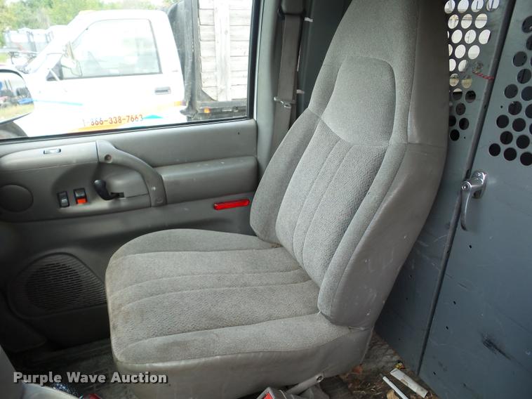 image for item K6461 2003 Chevrolet Astro Cargo van