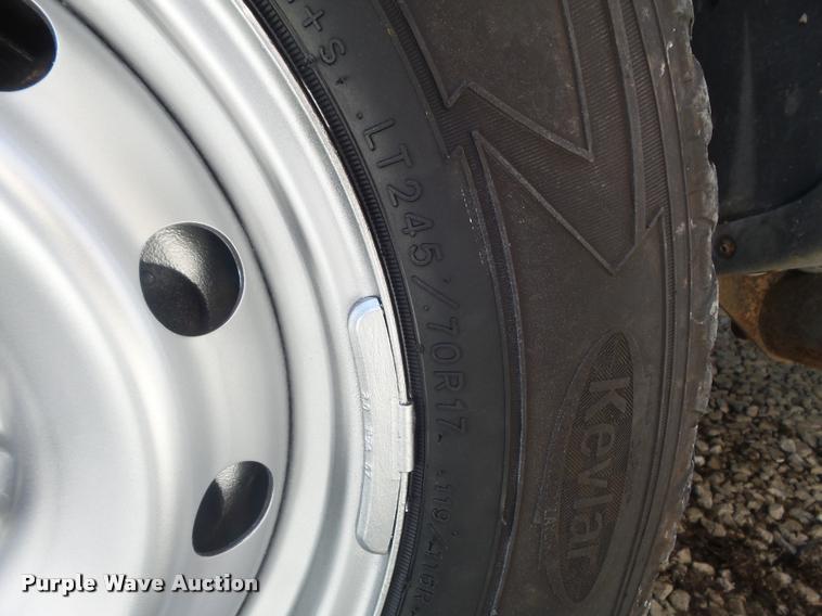 image for item K7548 2011 Ford F150 XLT flatbed pickup truck