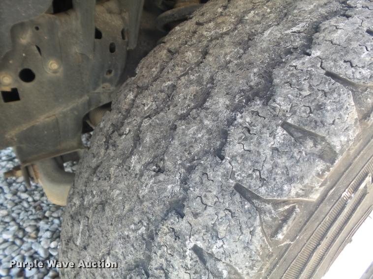 image for item K7548 2011 Ford F150 XLT flatbed pickup truck