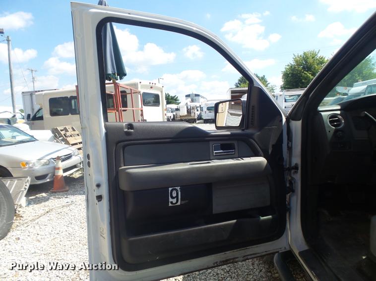 image for item K7548 2011 Ford F150 XLT flatbed pickup truck