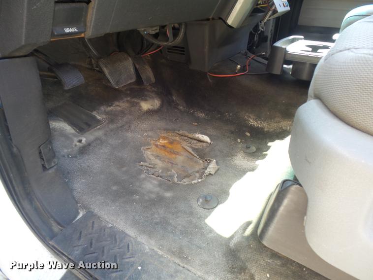 image for item K7548 2011 Ford F150 XLT flatbed pickup truck