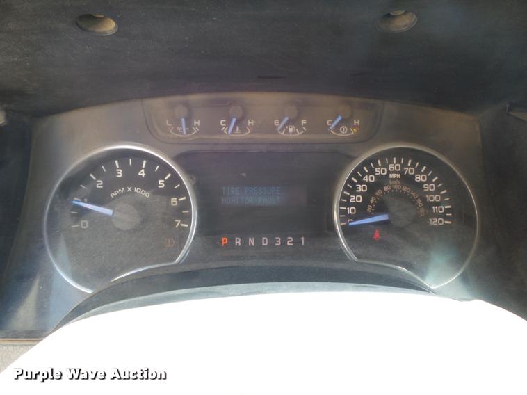 image for item K7548 2011 Ford F150 XLT flatbed pickup truck