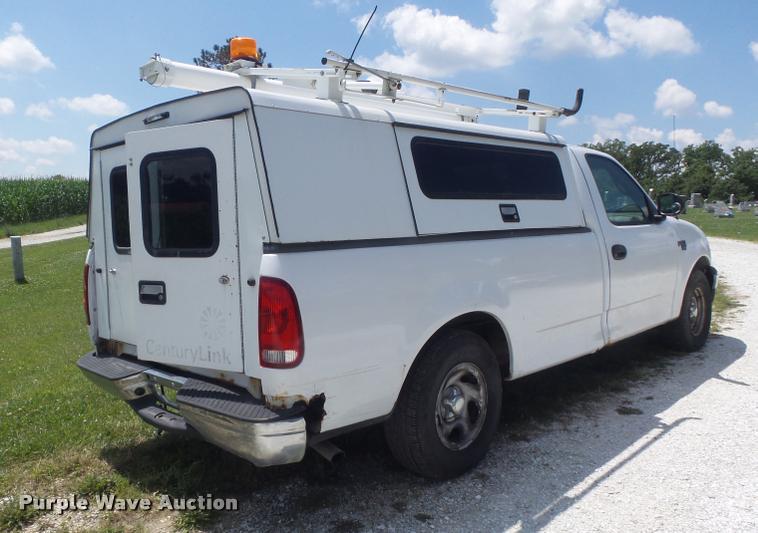 image for item K7552 2001 Ford F150 XL pickup truck