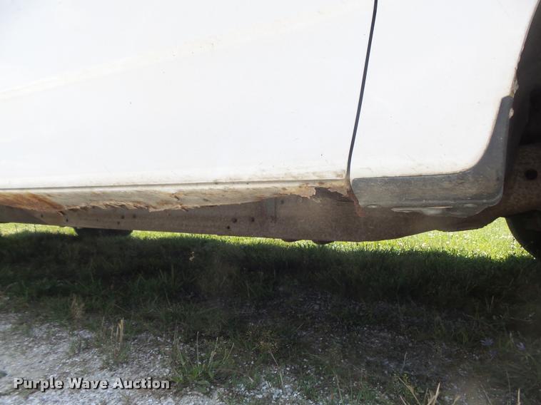 image for item K7552 2001 Ford F150 XL pickup truck