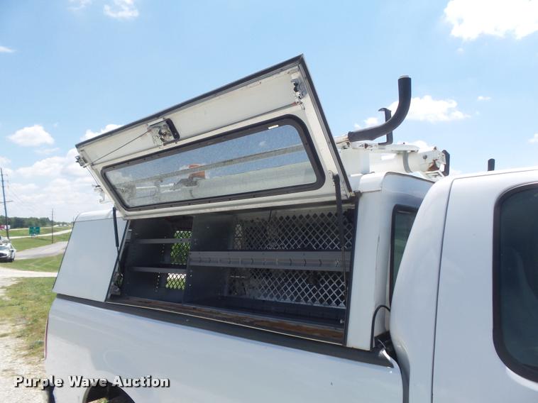 image for item K7552 2001 Ford F150 XL pickup truck