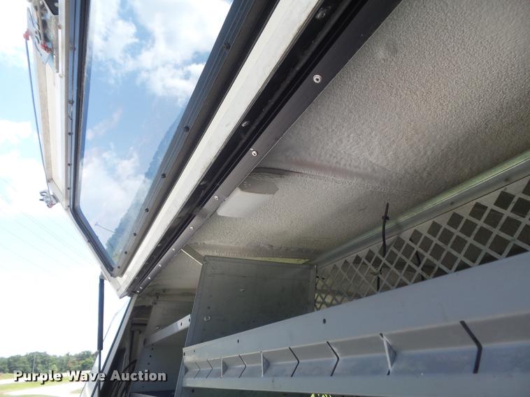 image for item K7552 2001 Ford F150 XL pickup truck