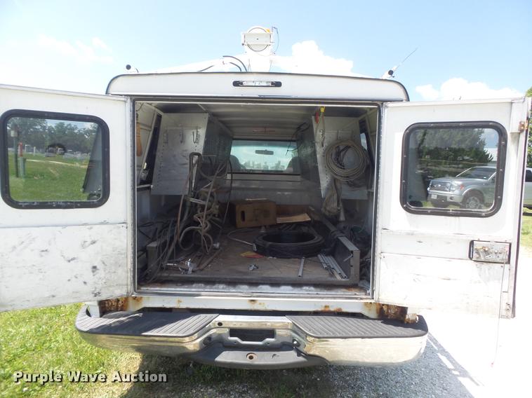 image for item K7552 2001 Ford F150 XL pickup truck