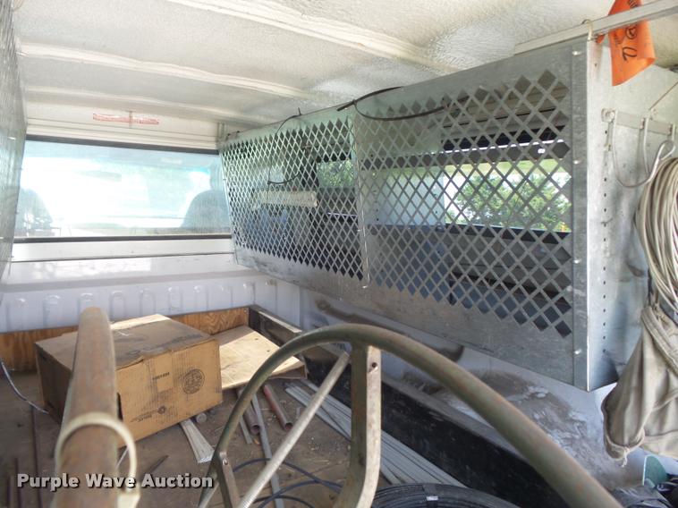 image for item K7552 2001 Ford F150 XL pickup truck