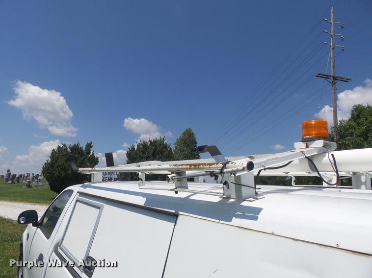 image for item K7552 2001 Ford F150 XL pickup truck