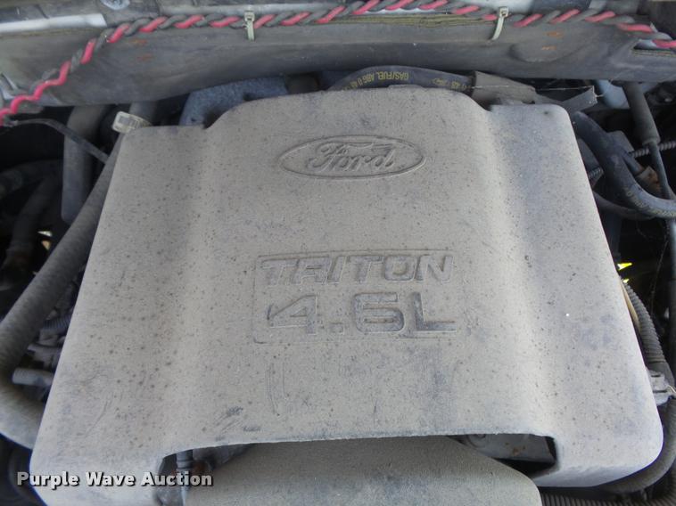 image for item K7552 2001 Ford F150 XL pickup truck