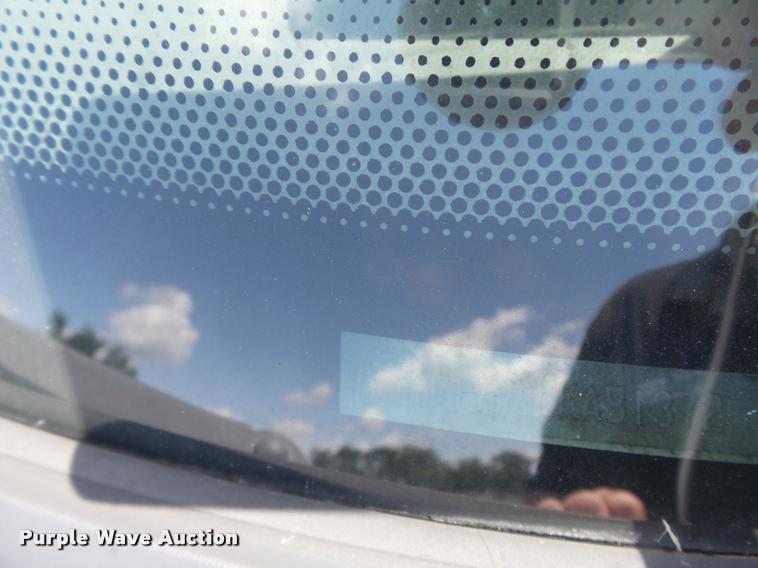 image for item K7552 2001 Ford F150 XL pickup truck