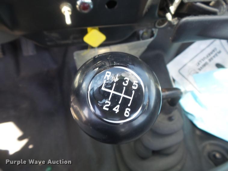 image for item K7553 2004 Ford F750 Super Duty XL truck chassis