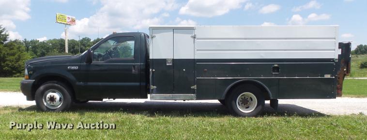 image for item K7556 2001 Ford F350  XL Super Duty service truck