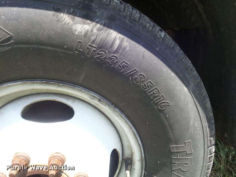 image for item K7556 2001 Ford F350  XL Super Duty service truck