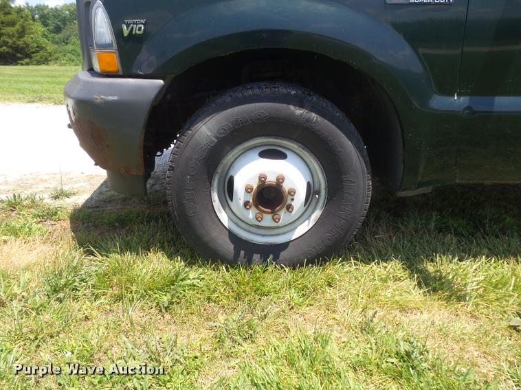 image for item K7556 2001 Ford F350  XL Super Duty service truck