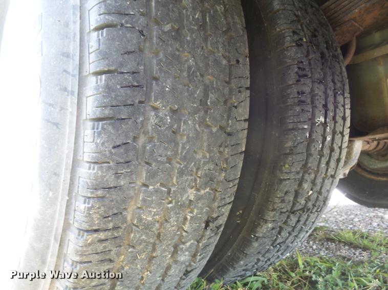 image for item K7556 2001 Ford F350  XL Super Duty service truck