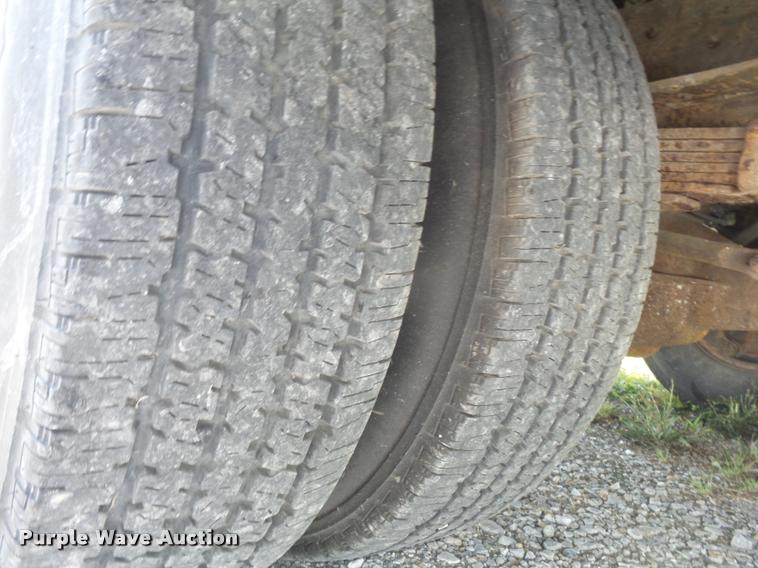 image for item K7556 2001 Ford F350  XL Super Duty service truck