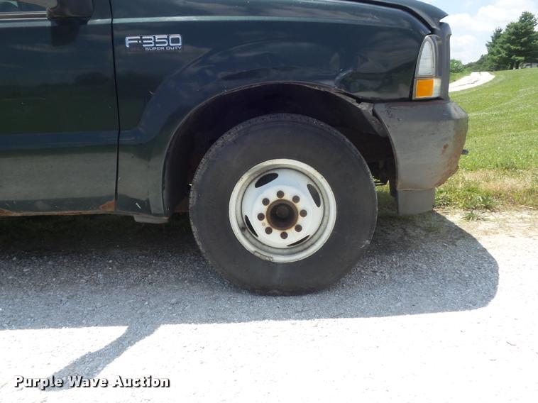 image for item K7556 2001 Ford F350  XL Super Duty service truck