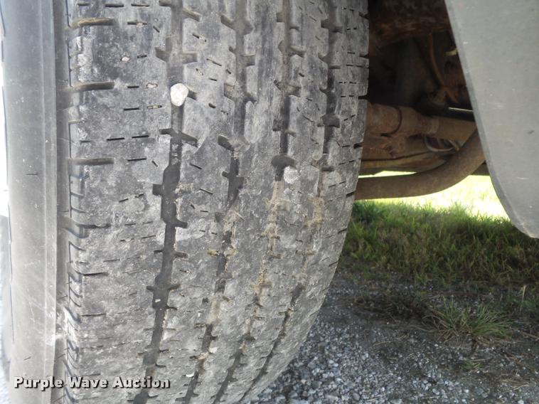 image for item K7556 2001 Ford F350  XL Super Duty service truck